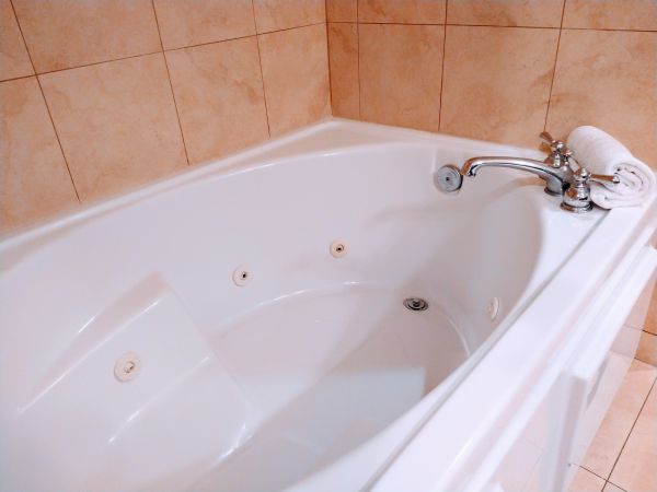 Acrylic Tub Installation in Munster